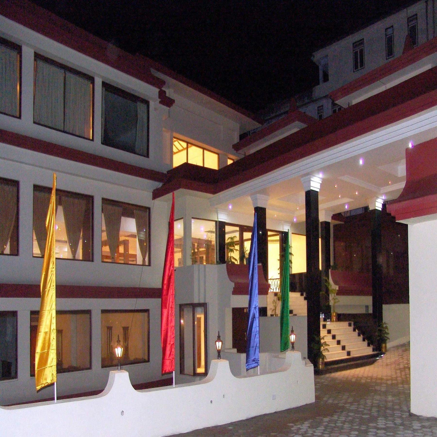 The Royal Plaza Gangtok Hotell Exteriör bild