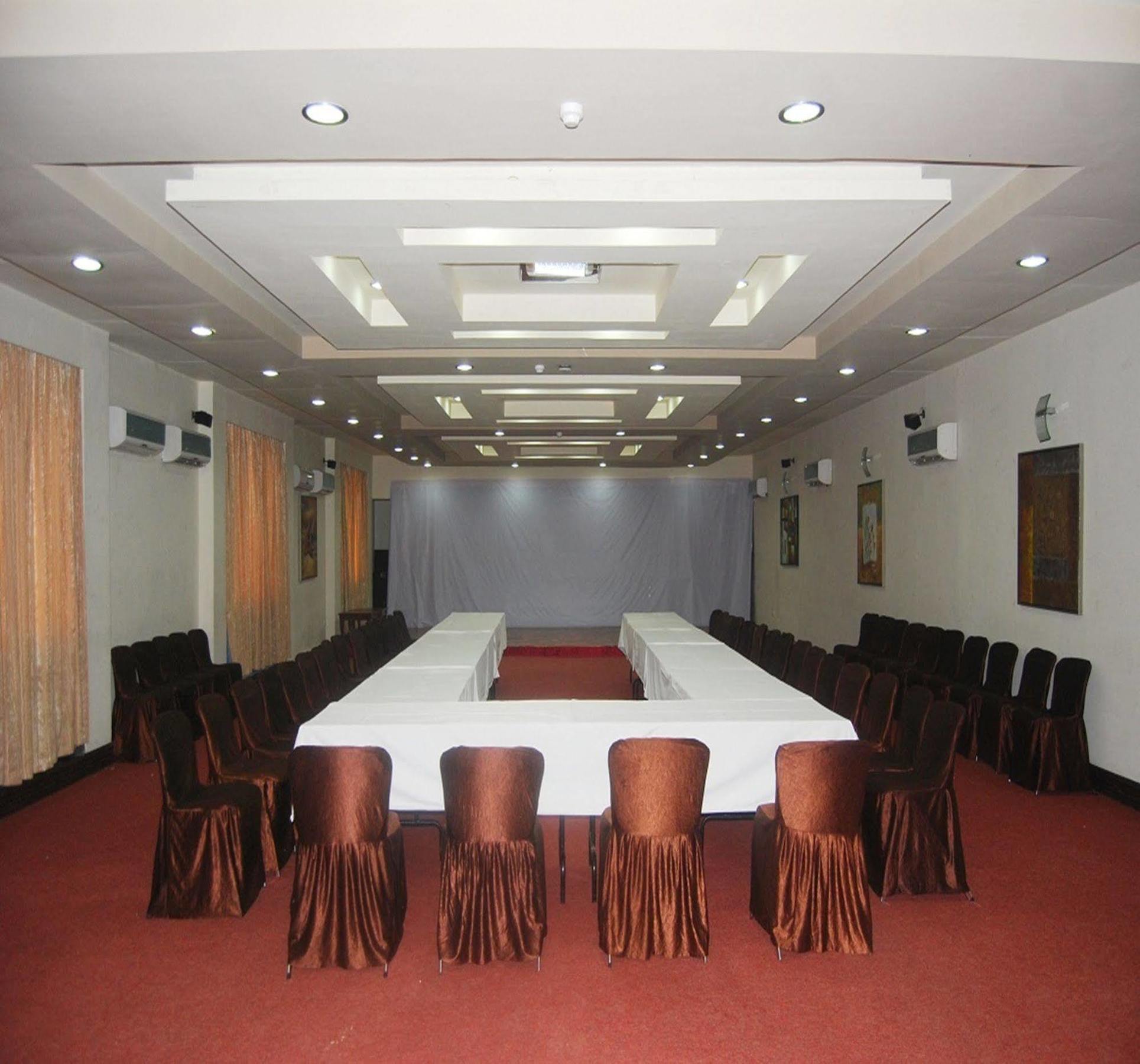 The Royal Plaza Gangtok Hotell Exteriör bild