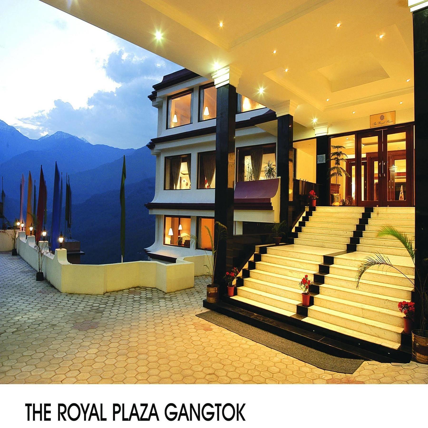 The Royal Plaza Gangtok Hotell Exteriör bild